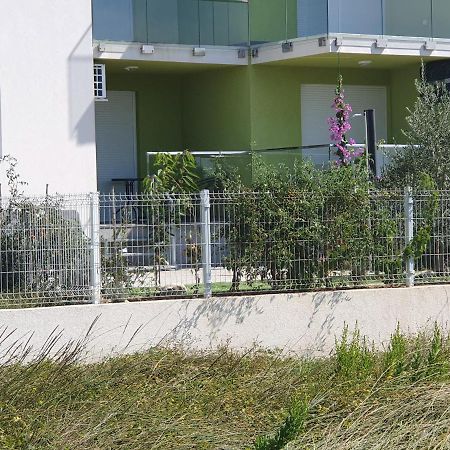 Apartmani Matko 宁 外观 照片