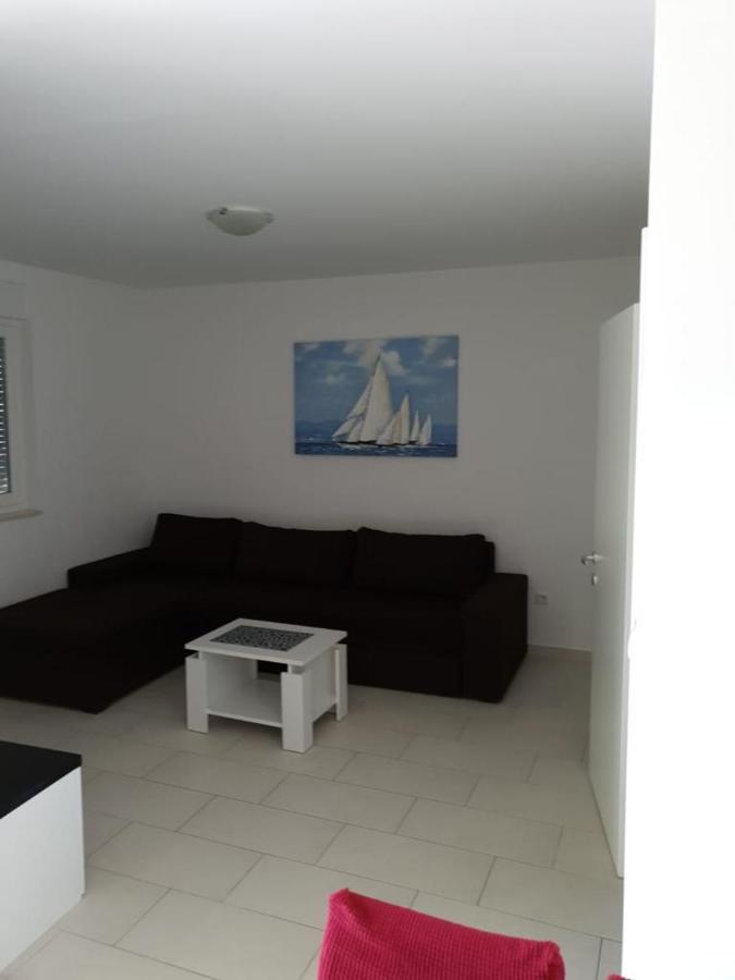 Apartmani Matko 宁 外观 照片