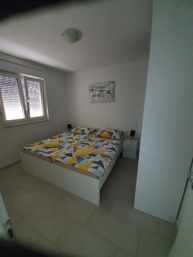 Apartmani Matko 宁 外观 照片