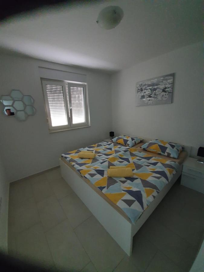 Apartmani Matko 宁 外观 照片
