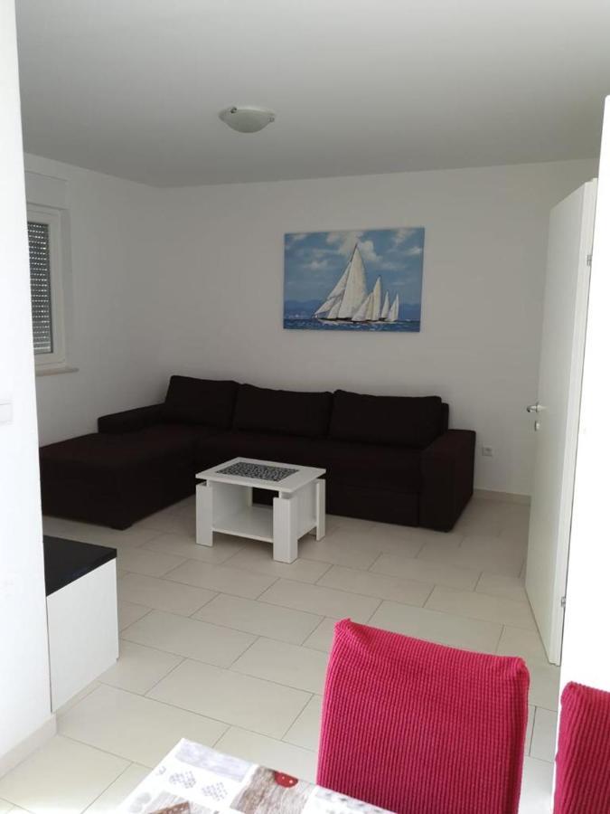 Apartmani Matko 宁 外观 照片