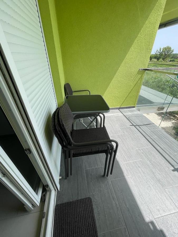 Apartmani Matko 宁 外观 照片