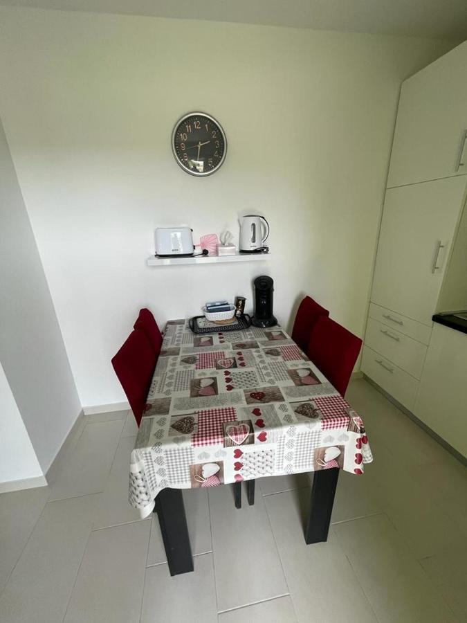 Apartmani Matko 宁 外观 照片