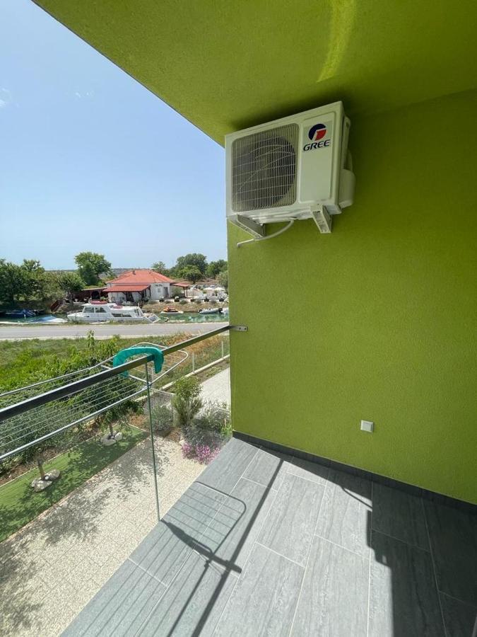 Apartmani Matko 宁 外观 照片
