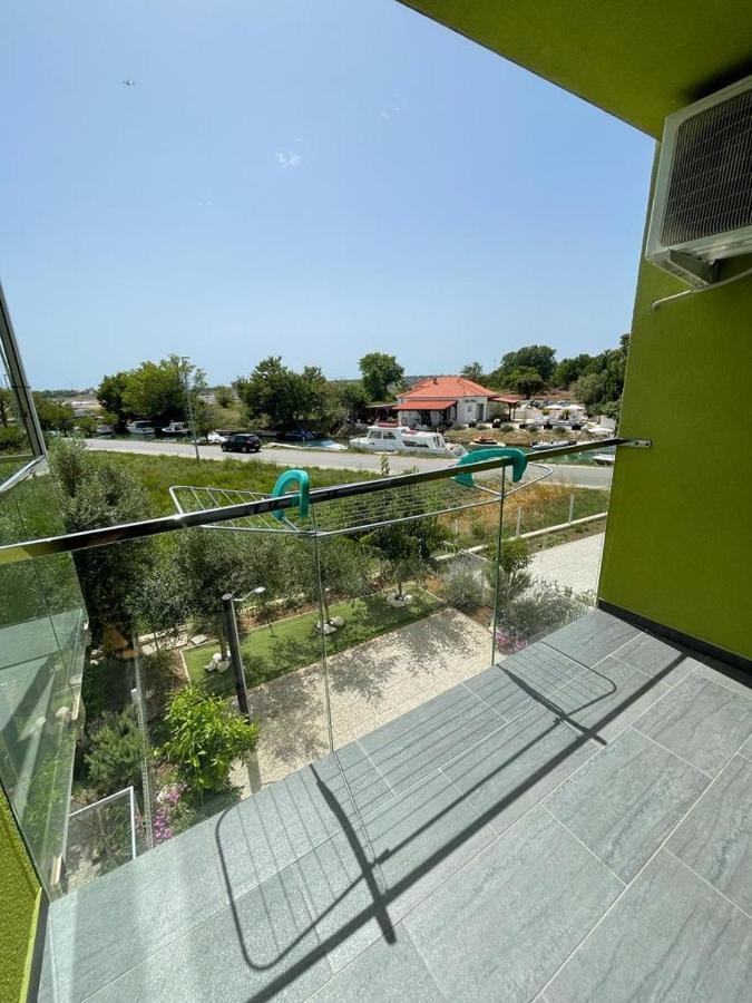 Apartmani Matko 宁 外观 照片